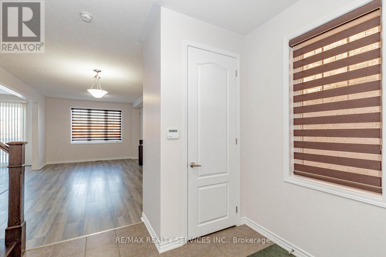 84 TYSONVILLE CIRCLE - Photo 4 of 50, Brampton (Northwest Brampton), Ontario