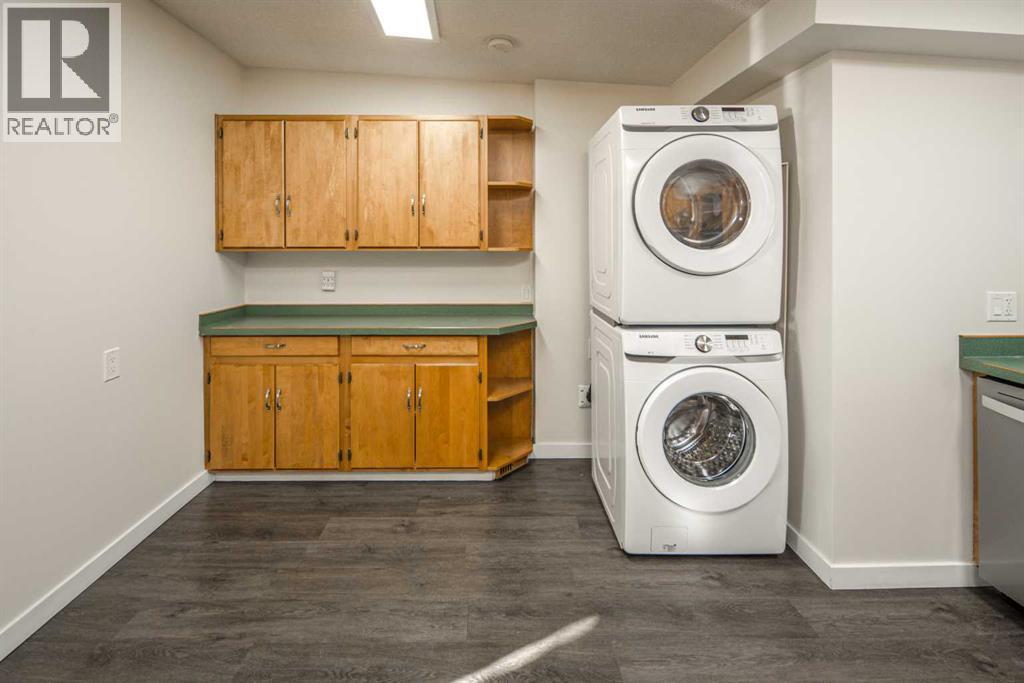 Single Family House Bungalow for Sale in  Vegas Road NW Varsity Calgary 