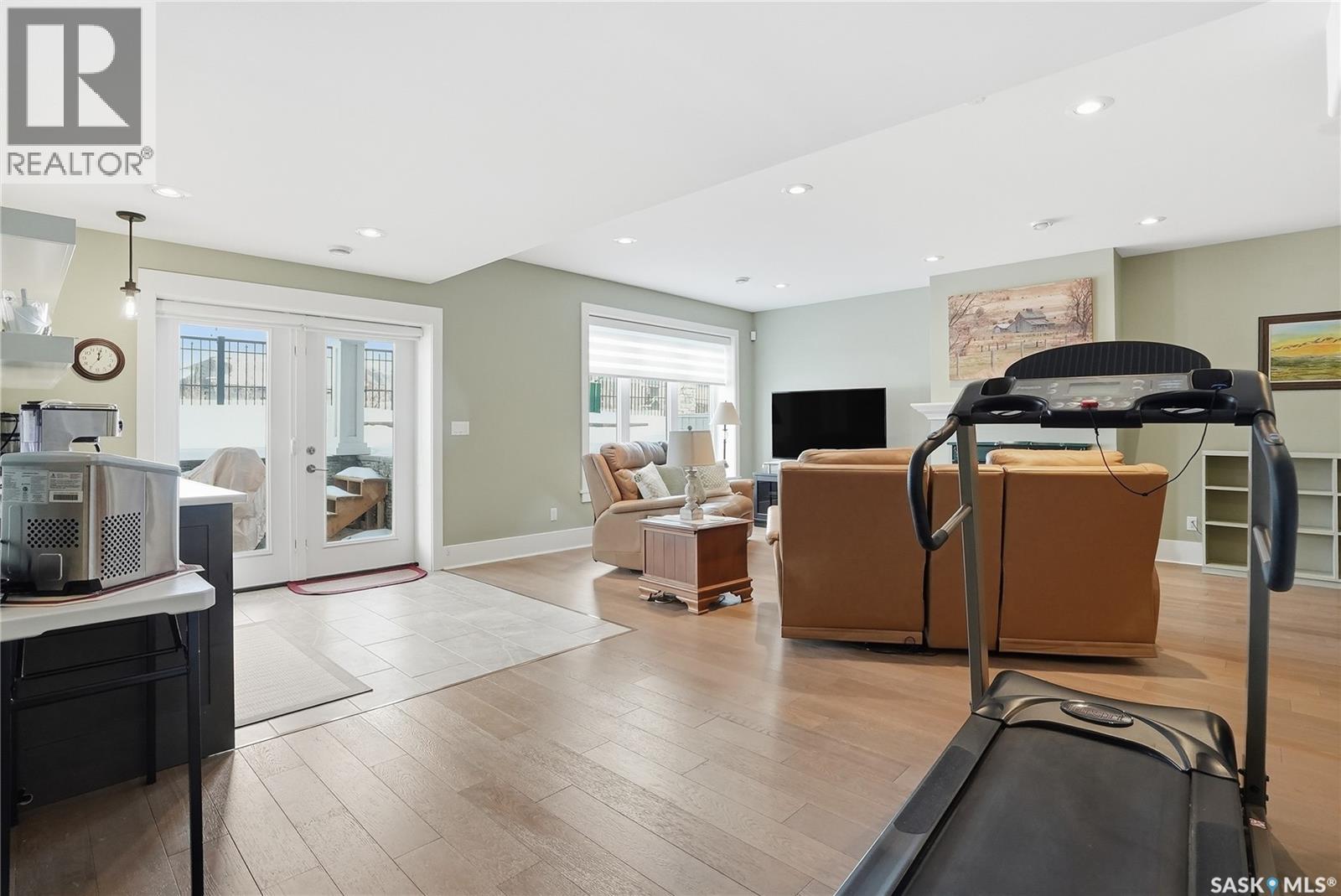 #29 115 MEADOWS BOULEVARD - 30