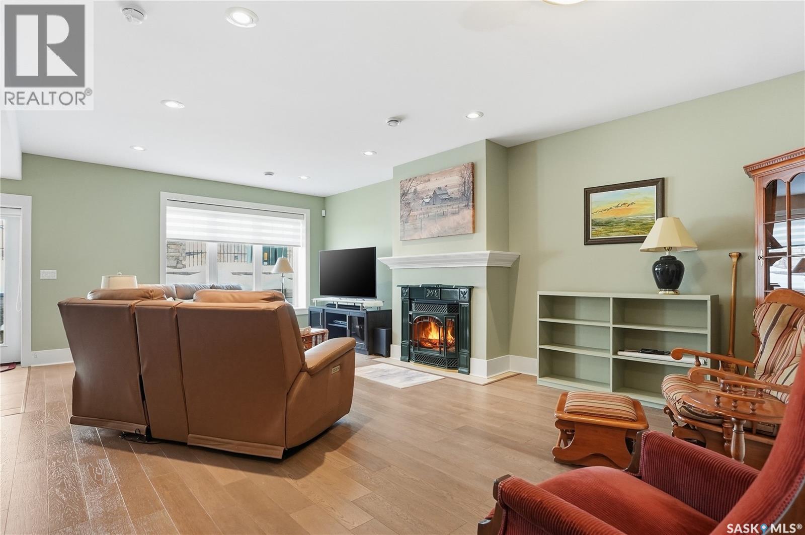 #29 115 MEADOWS BOULEVARD - 40