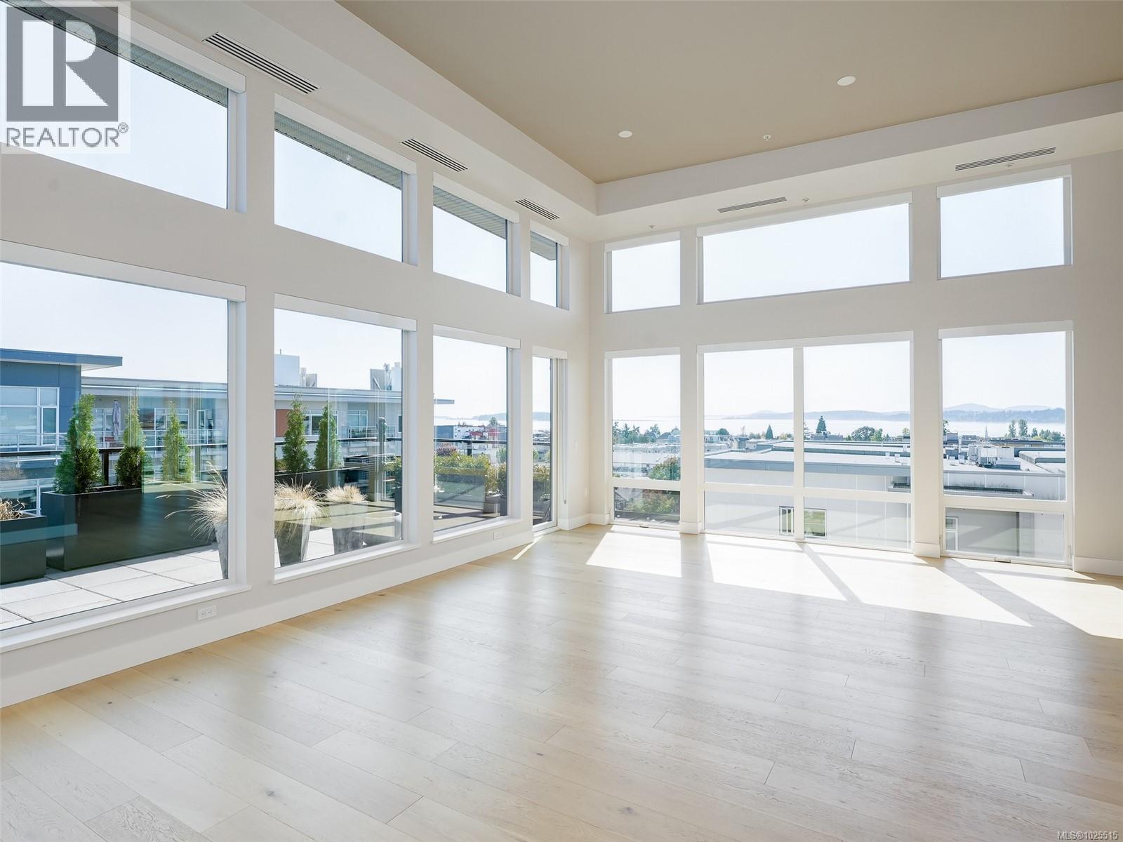 603 2461 Sidney Ave, Sidney