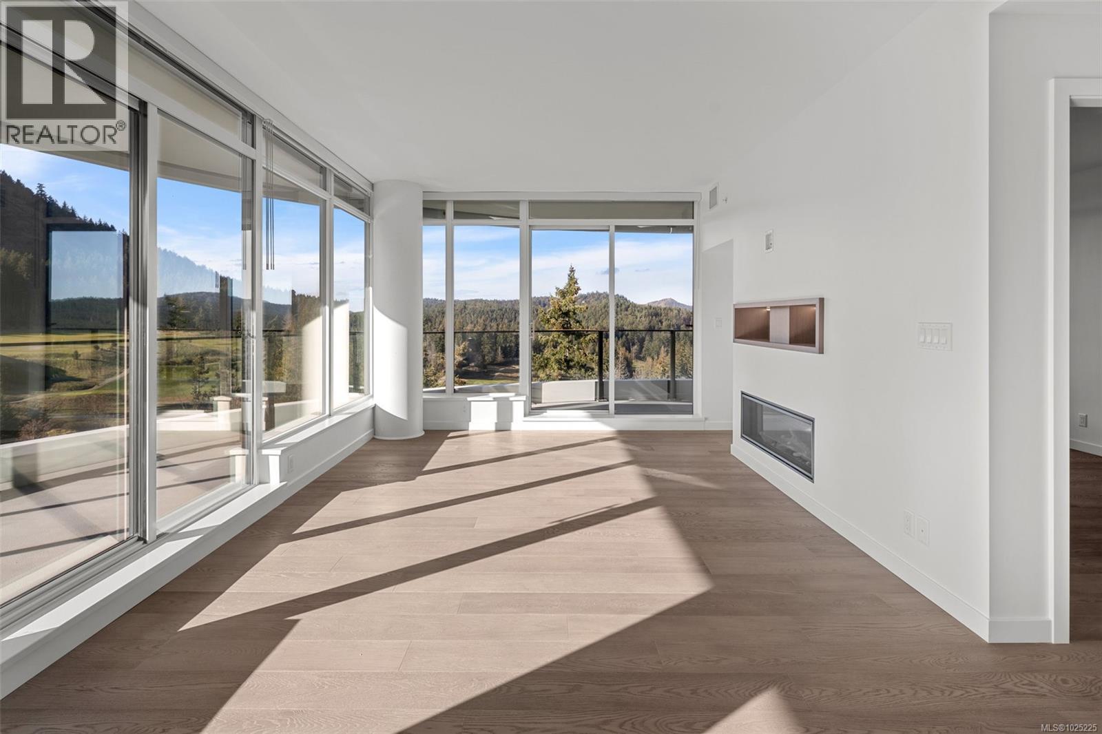 1118 2000 Hannington Road, Langford