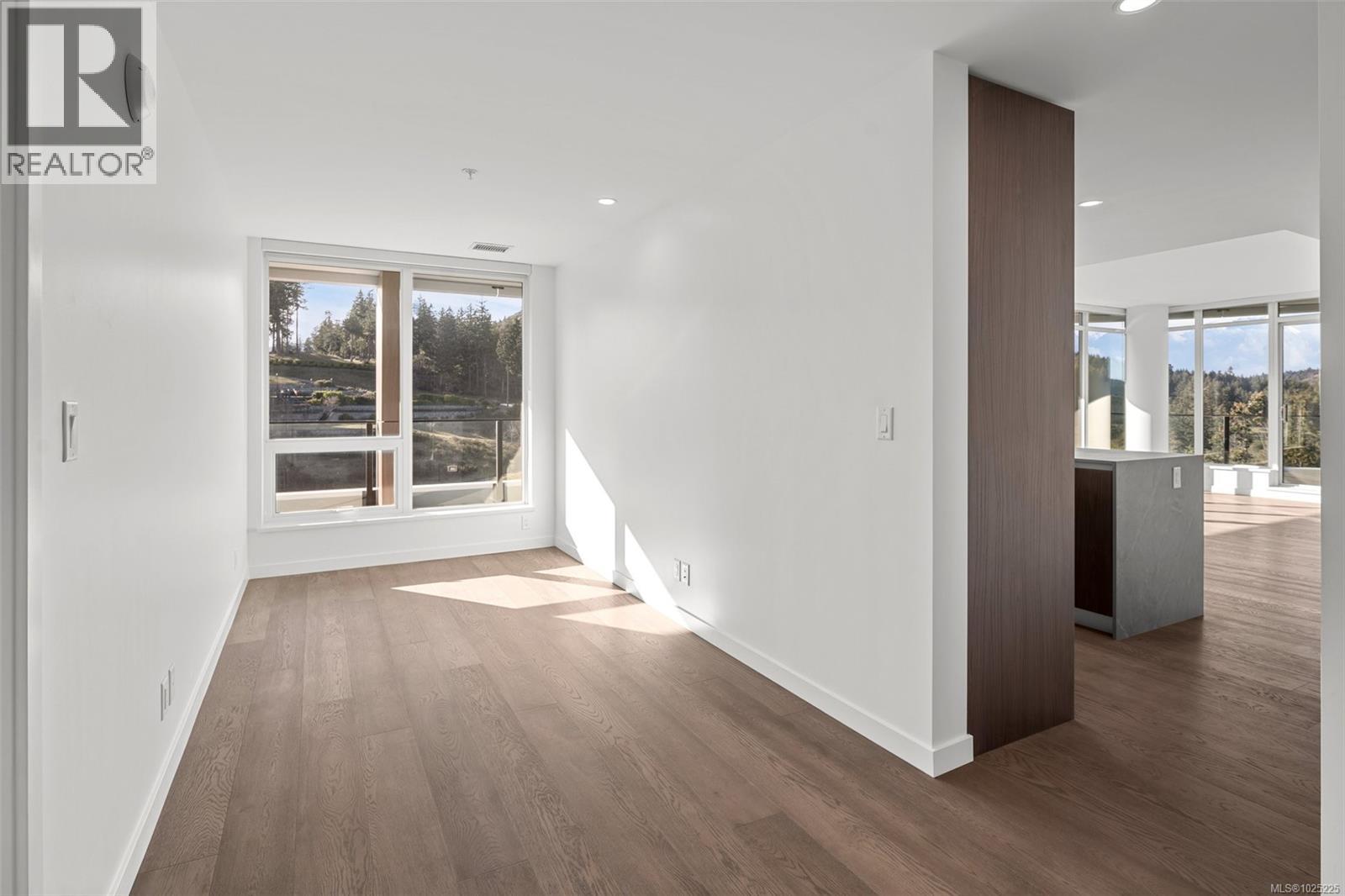 1118 2000 Hannington Road, Langford