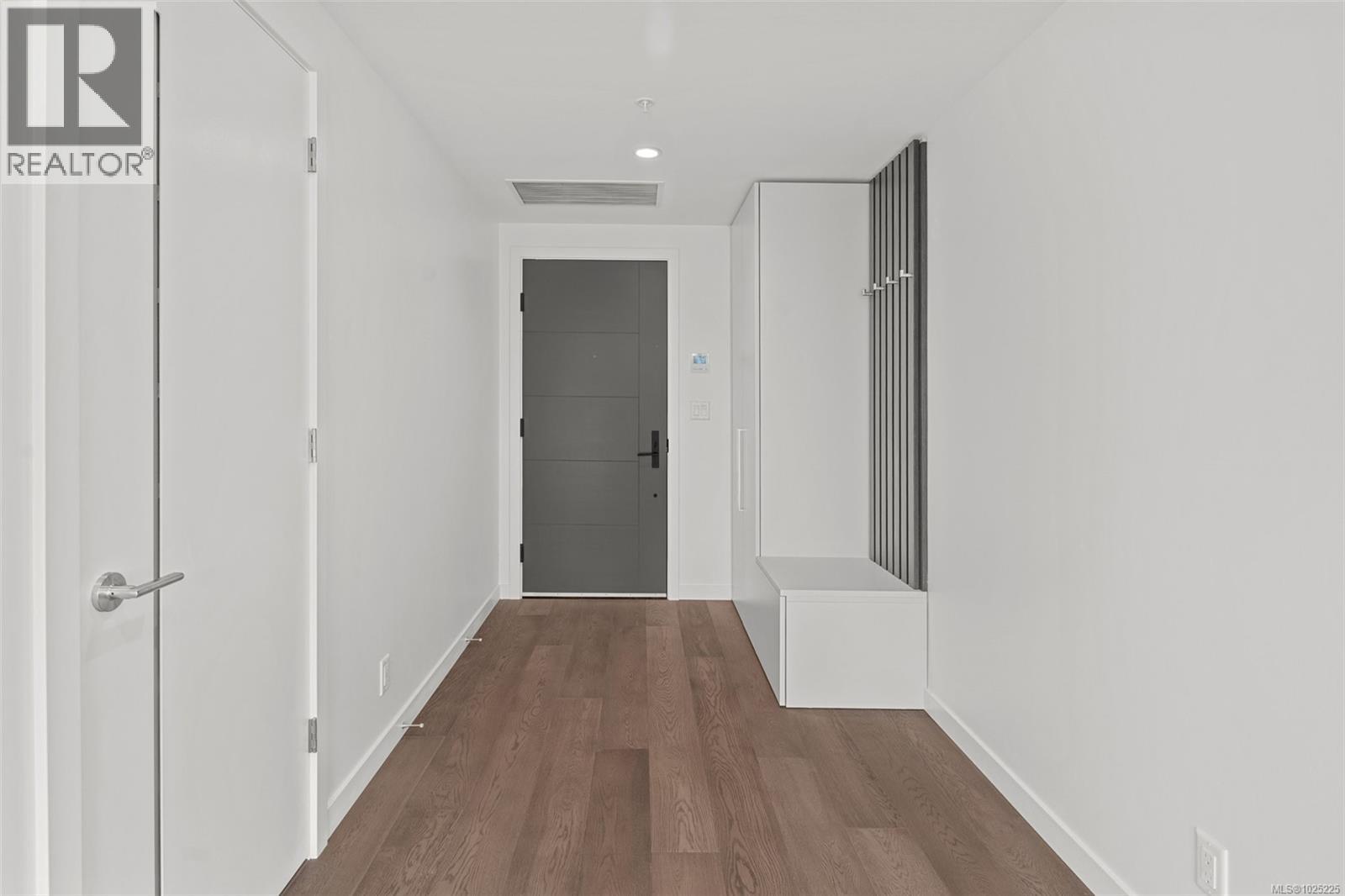 1118 2000 Hannington Road, Langford