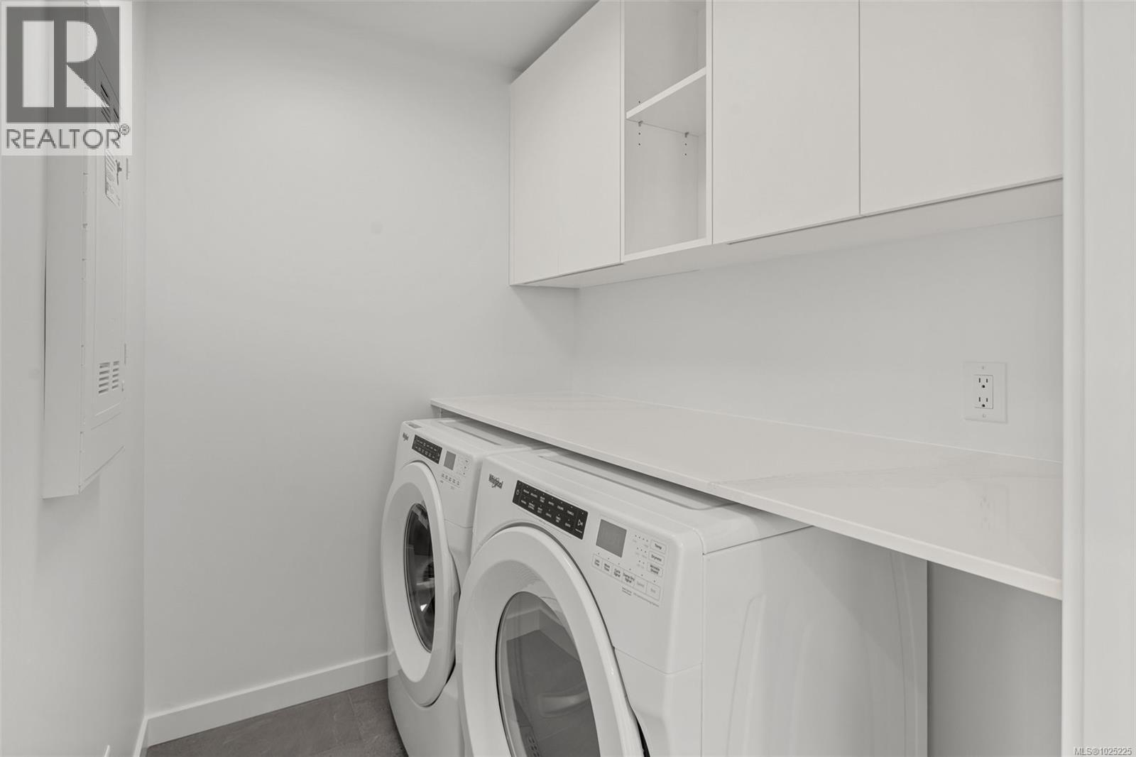 1118 2000 Hannington Road, Langford