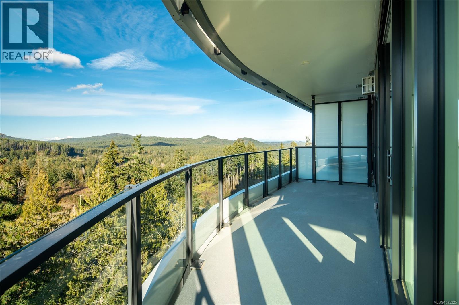 1118 2000 Hannington Road, Langford