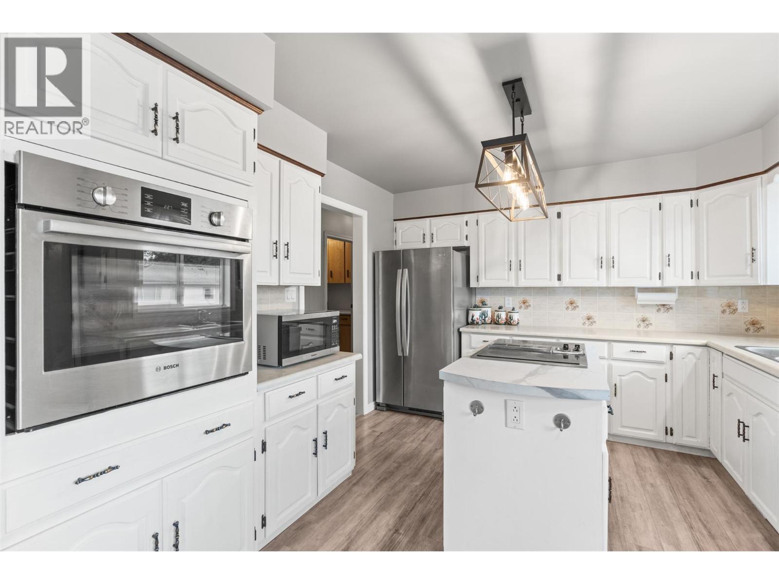 721 Granville Avenue, Enderby