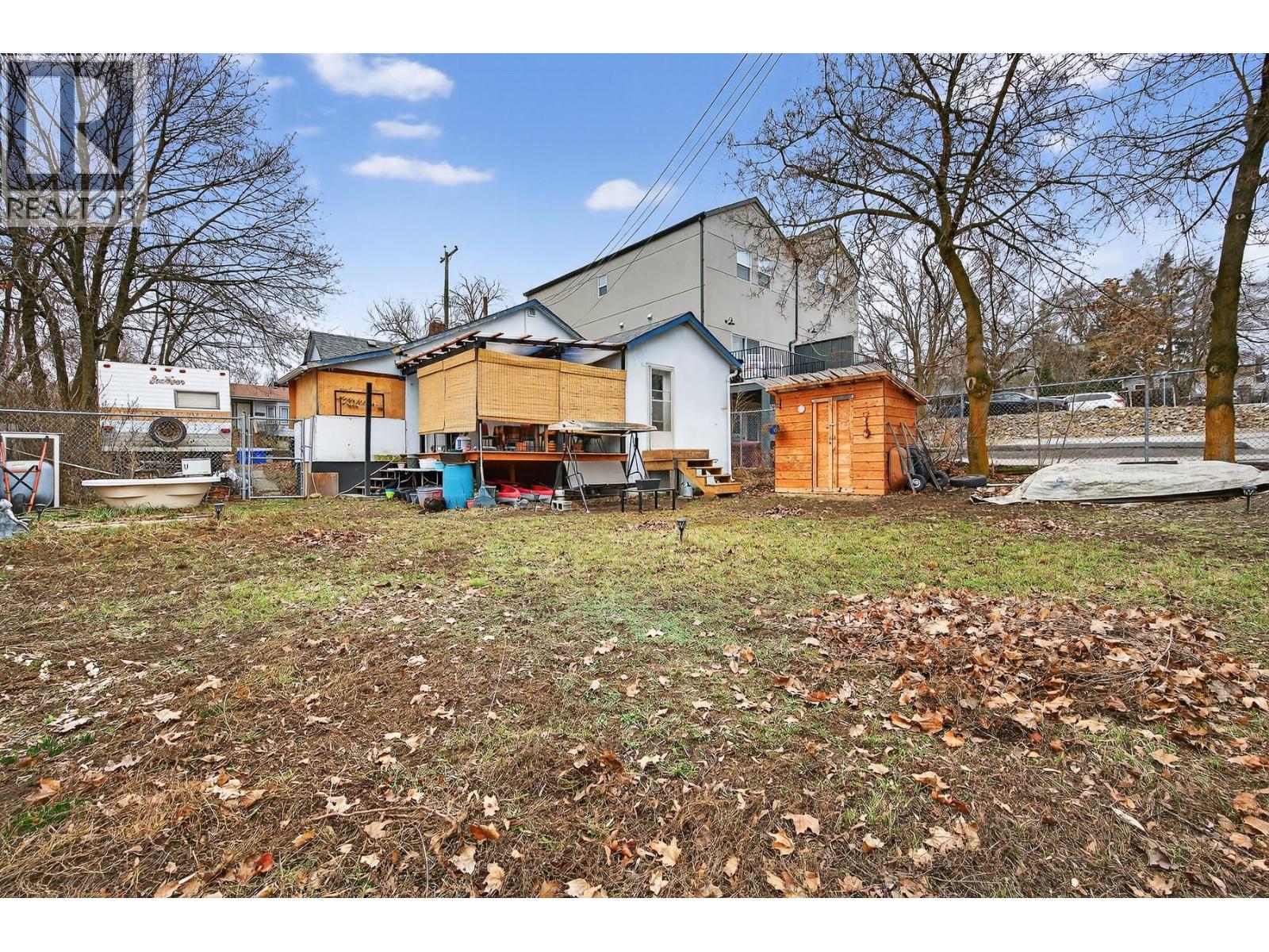 2004 33 Street, Vernon