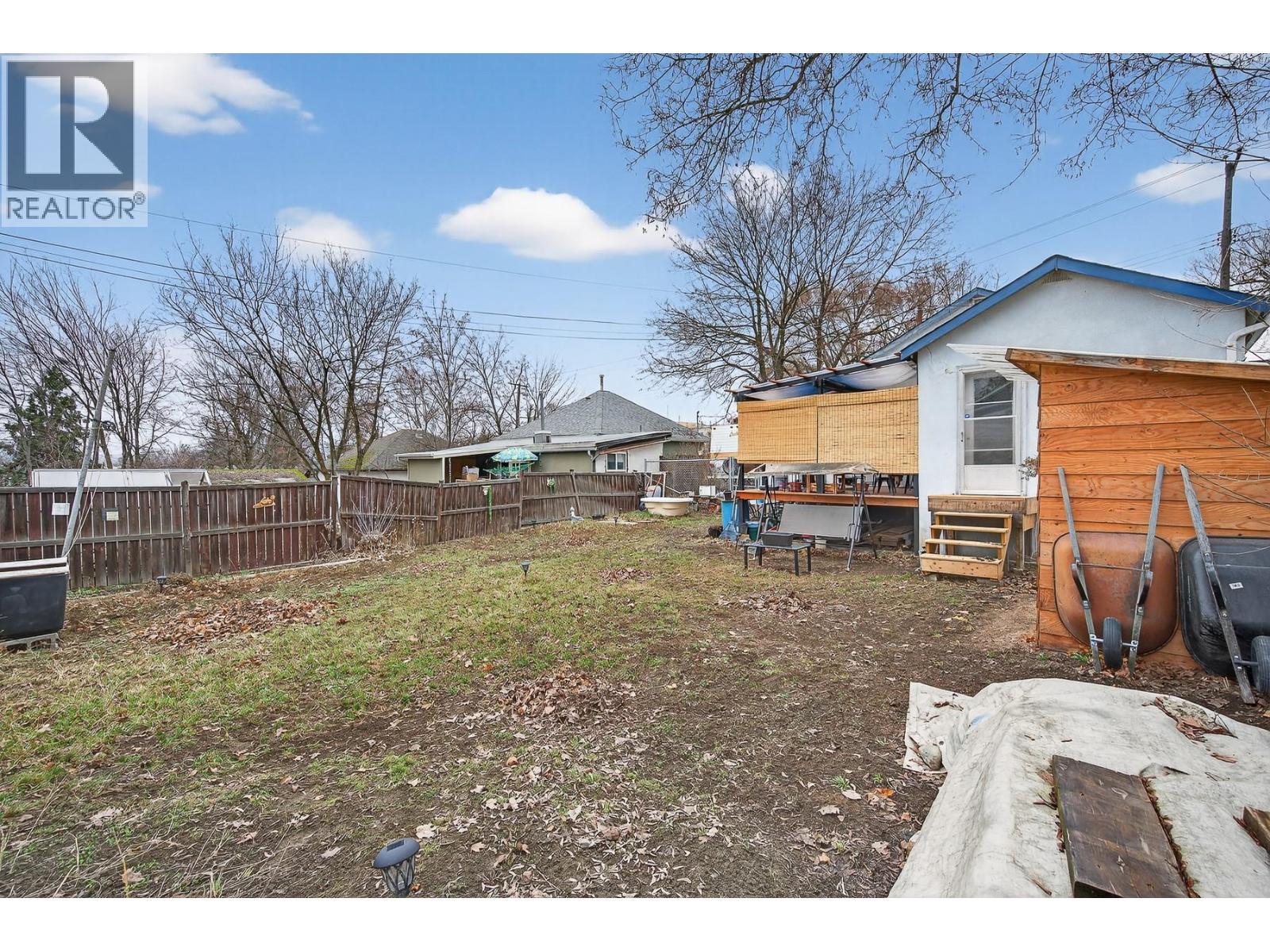 2004 33 Street, Vernon