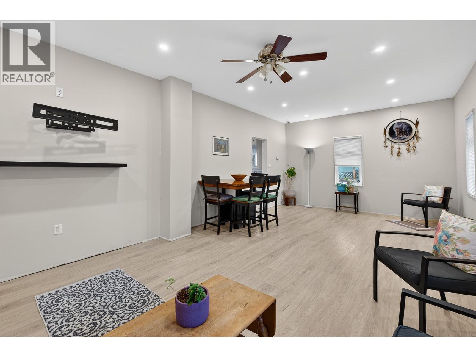 2004 33 Street, Vernon