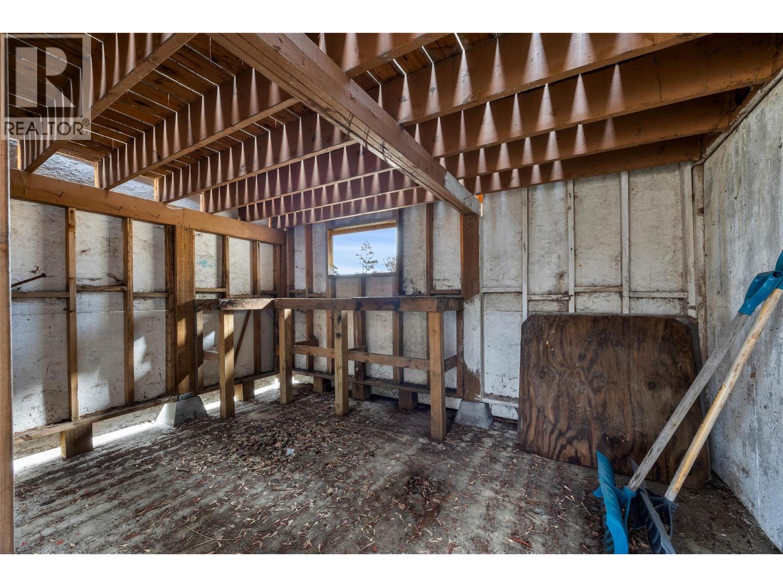 1398 Crestwood Drive, Kamloops