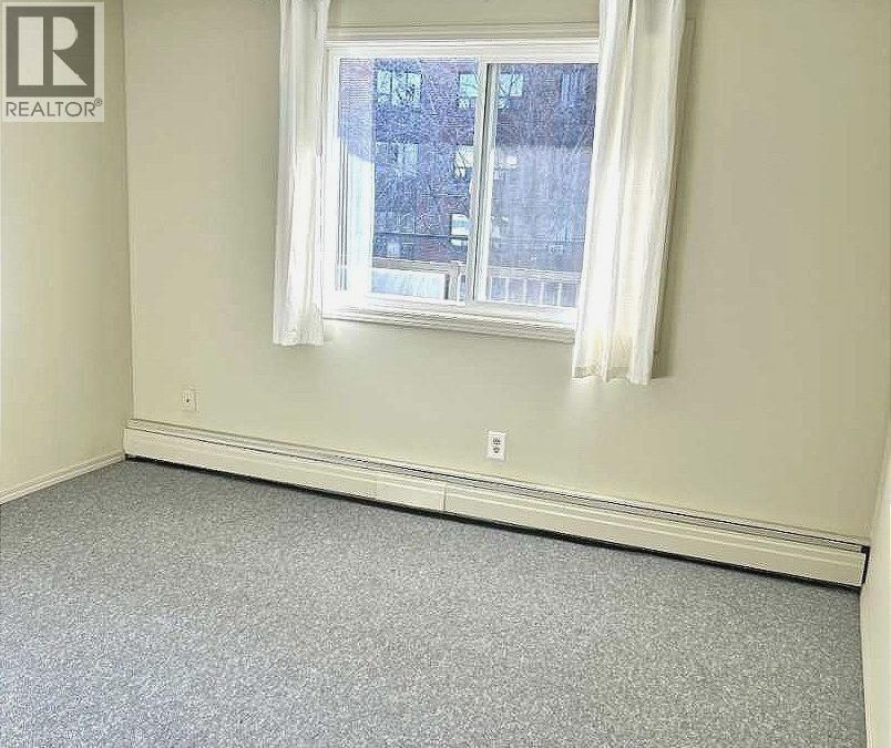 Single Family House for Sale in    Avenue SW Windsor Park Calgary 