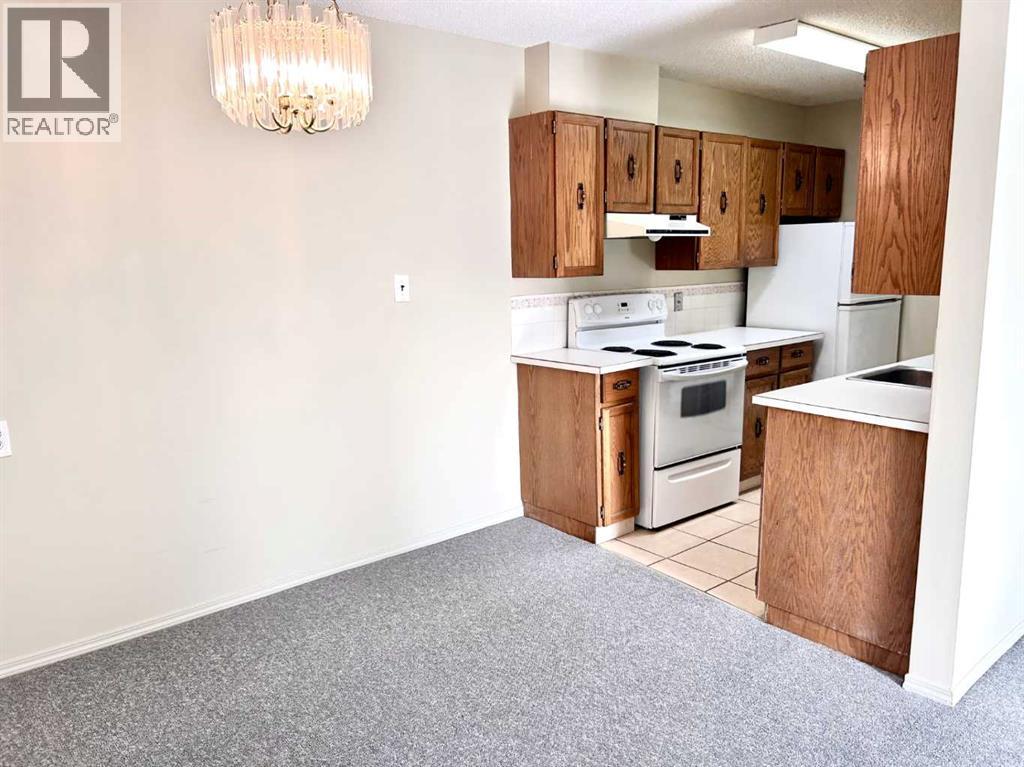 Single Family House for Sale in    Avenue SW Windsor Park Calgary 