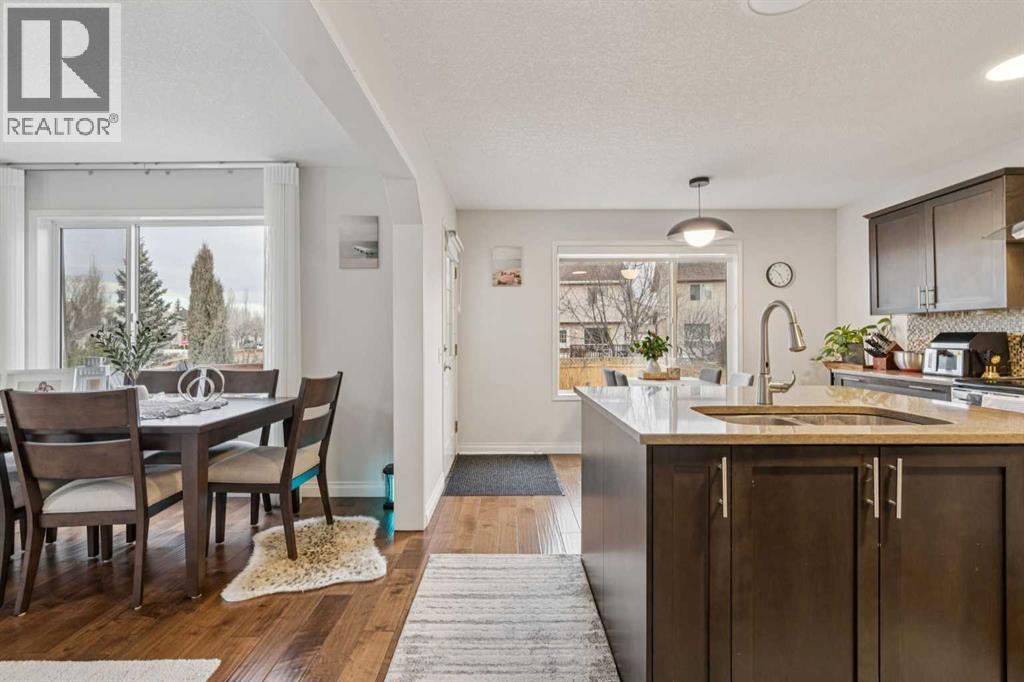 Single Family House for Sale in  Douglas Glen Heath SE Douglasdale/Glen Calgary 