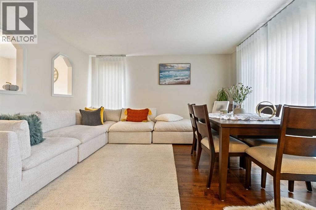 Single Family House for Sale in  Douglas Glen Heath SE Douglasdale/Glen Calgary 