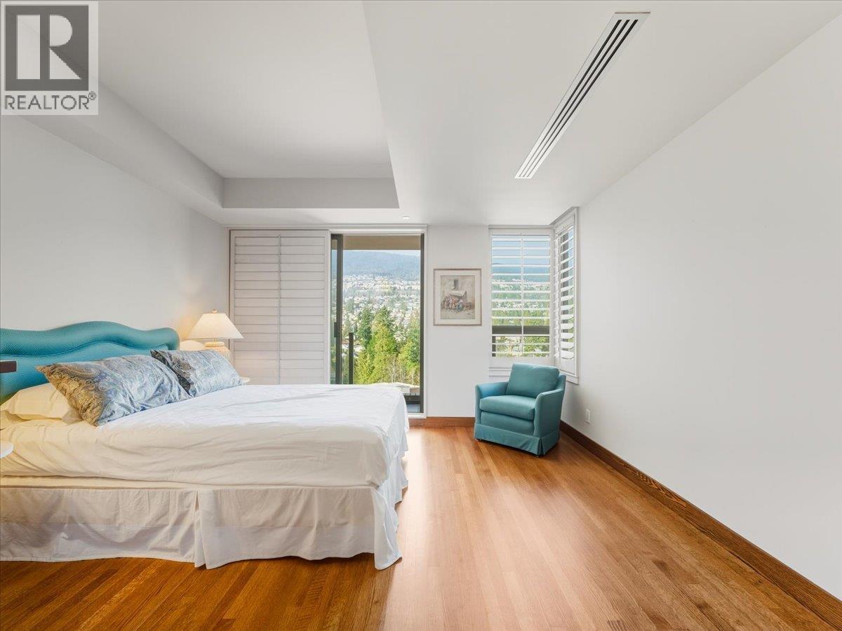 10 2250 BELLEVUE AVENUE, West Vancouver