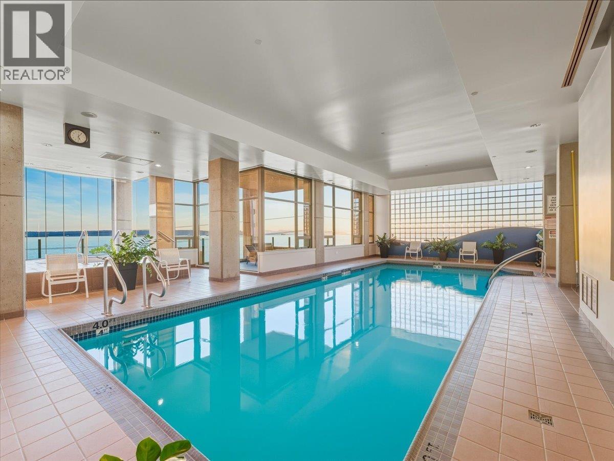 10 2250 BELLEVUE AVENUE, West Vancouver