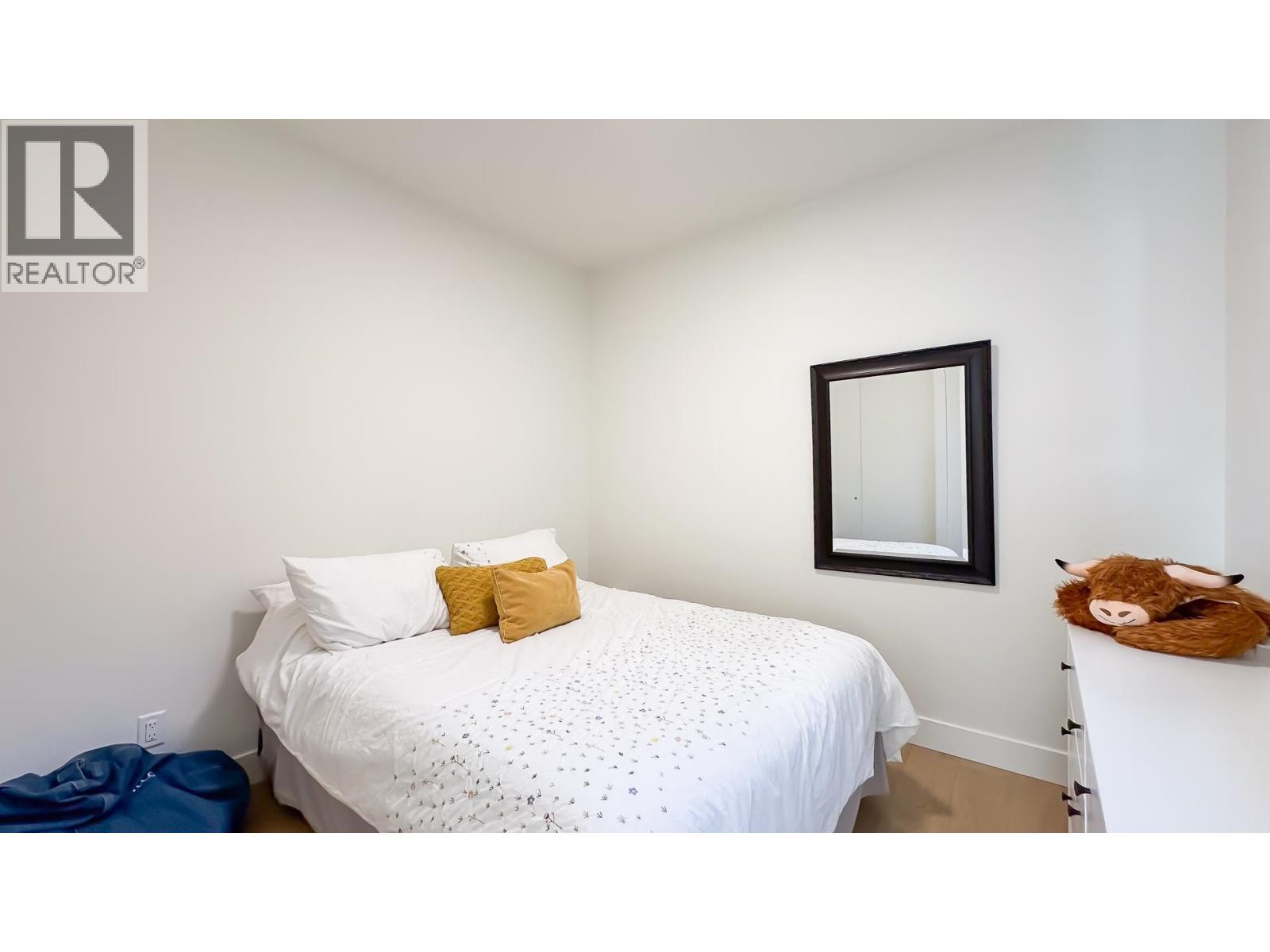 338 E 5TH STREET, North Vancouver