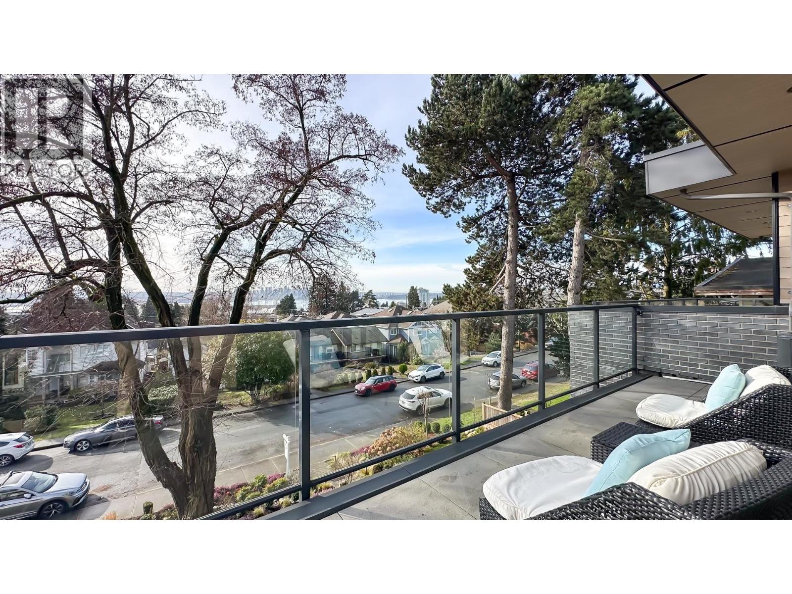 338 E 5TH STREET, North Vancouver