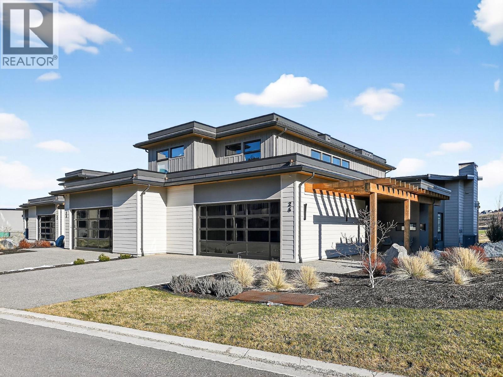 24 105 Predator Ridge Drive, Vernon