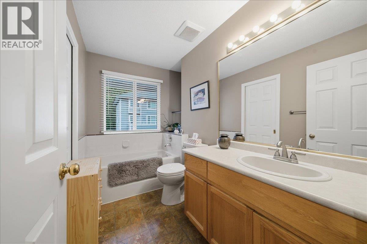 63 181 RAVINE DRIVE, Port Moody