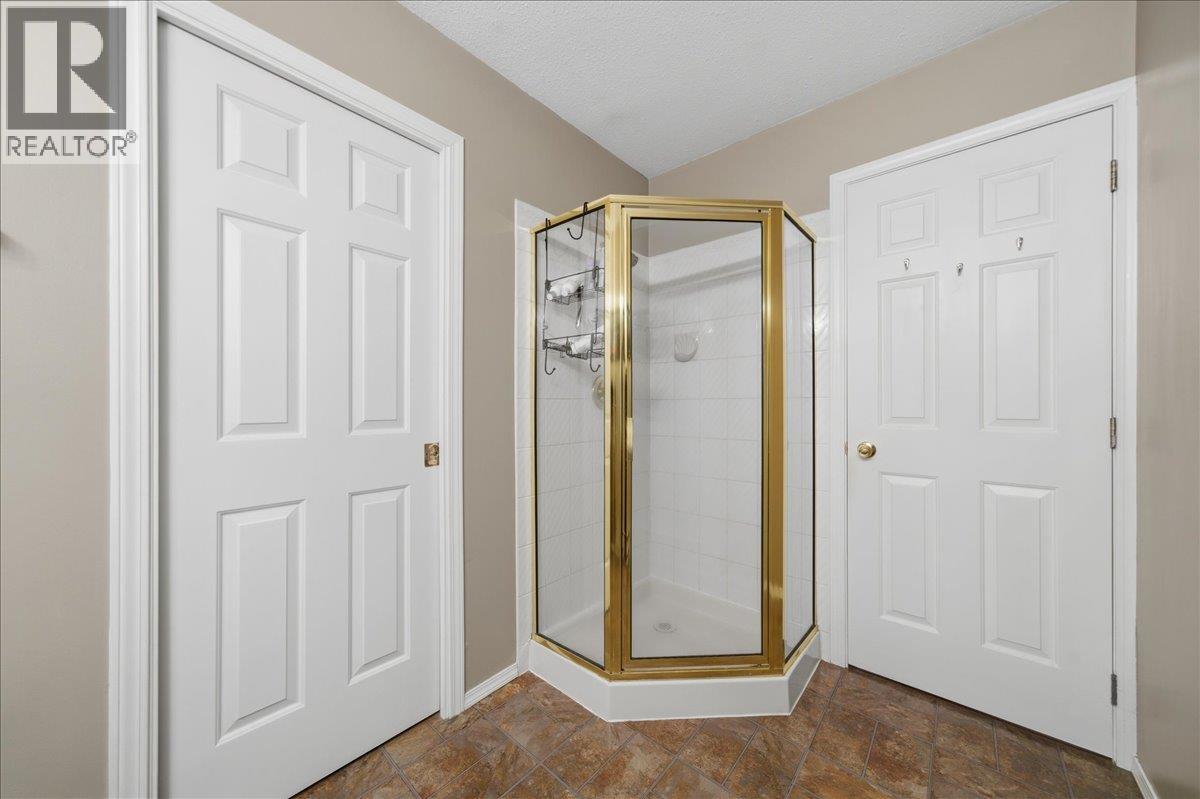 63 181 RAVINE DRIVE, Port Moody