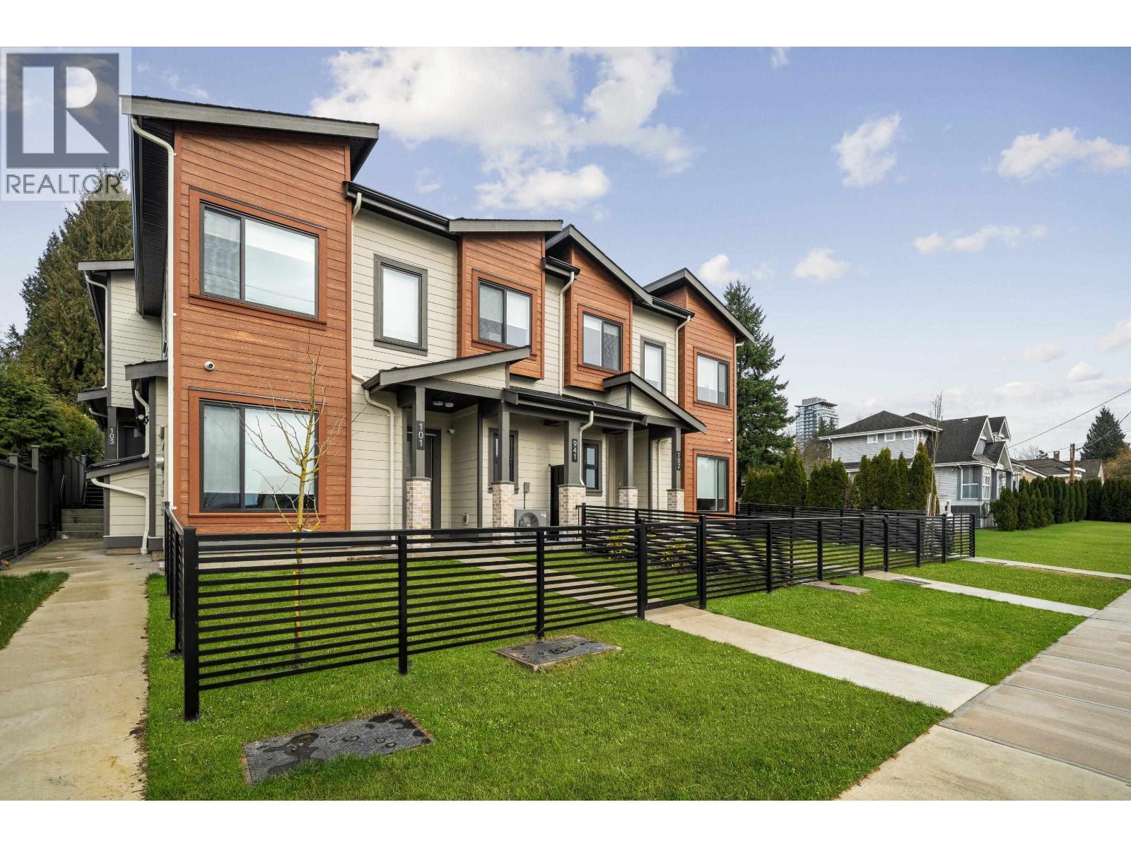 104 941 DANSEY AVENUE, Coquitlam