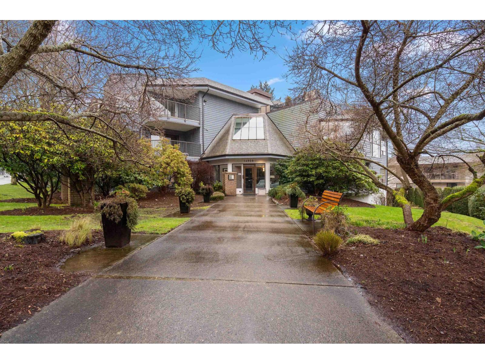 202 14950 THRIFT AVENUE - Main photo, White Rock, British Columbia