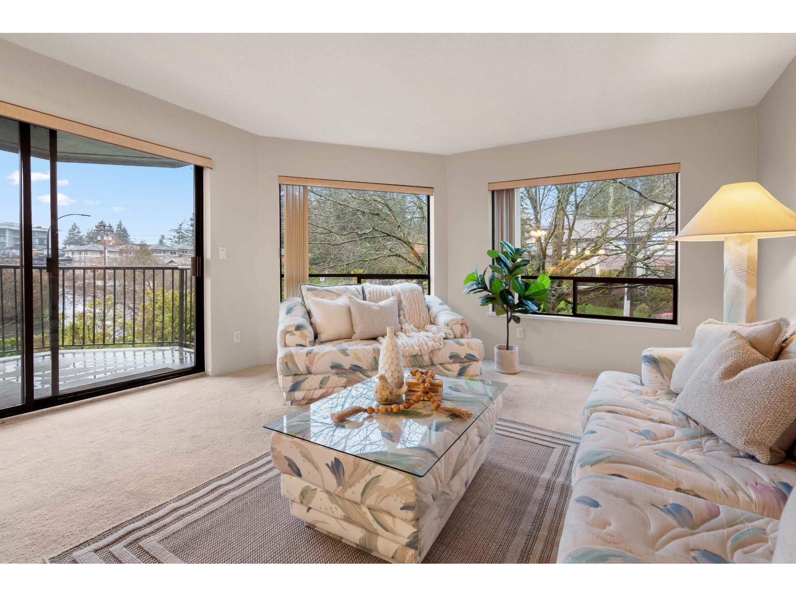 202 14950 THRIFT AVENUE, White Rock