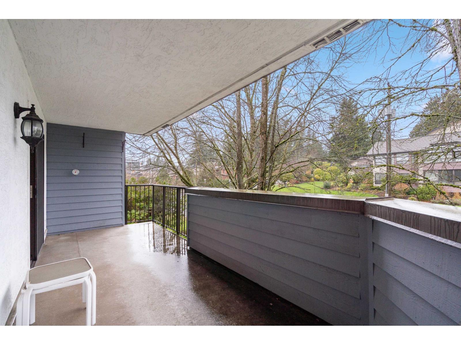 202 14950 THRIFT AVENUE, White Rock