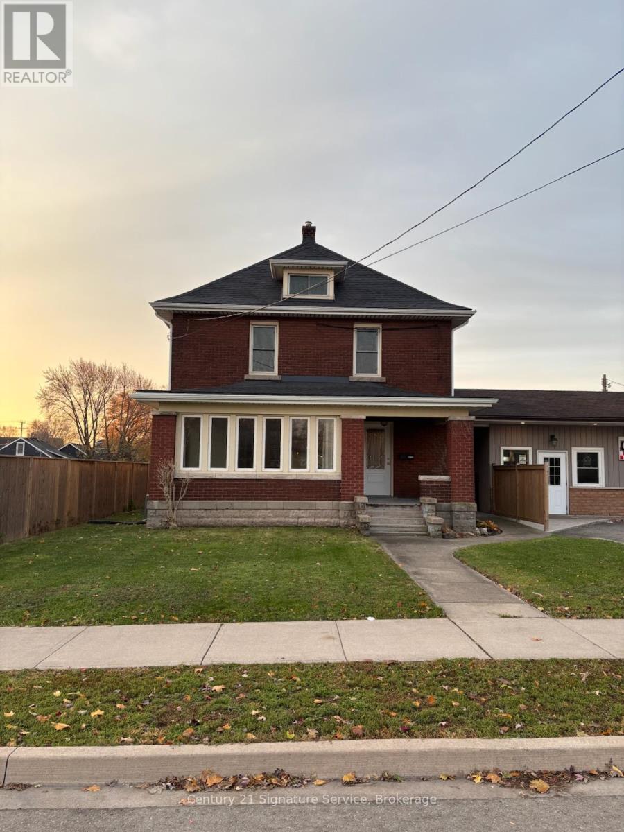 92 KILLALY ST WEST STREET W - Photo 2 of 33, Port Colborne (Sugarloaf), Ontario