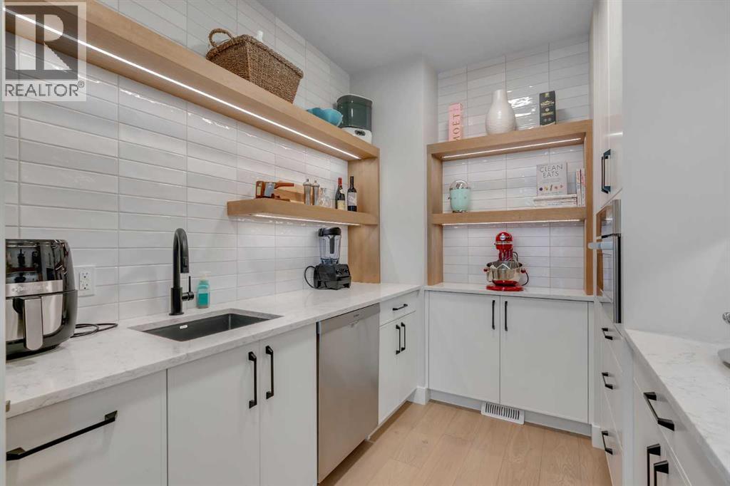 Single Family House for Sale in  Elkton Close SW Springbank Hill Calgary 