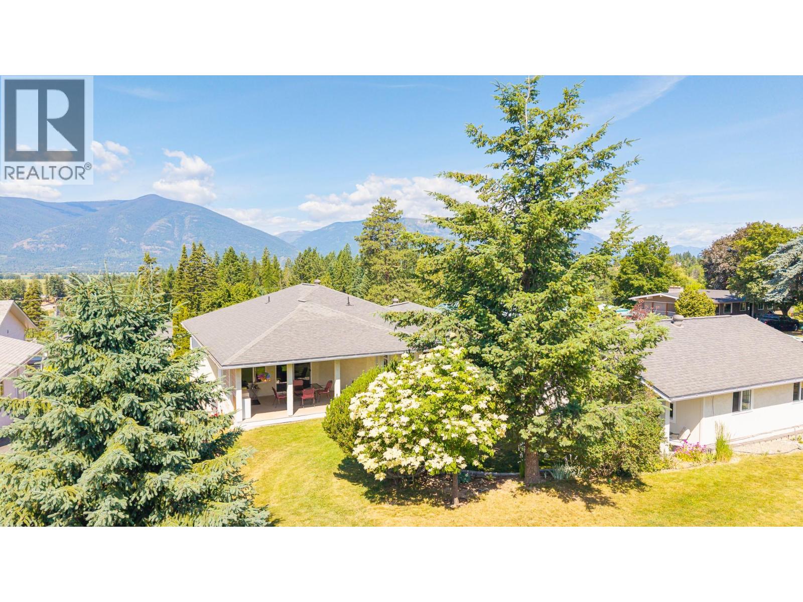 1506 1ST Avenue NW, Creston