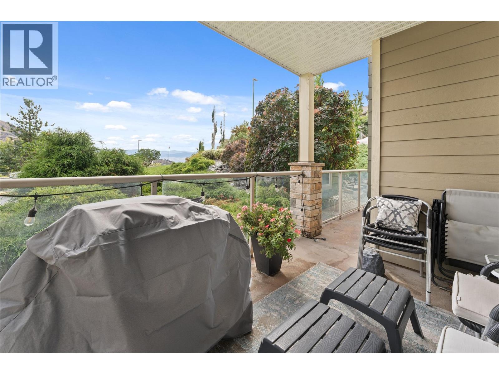 102 2120 Shannon Ridge Drive, West Kelowna