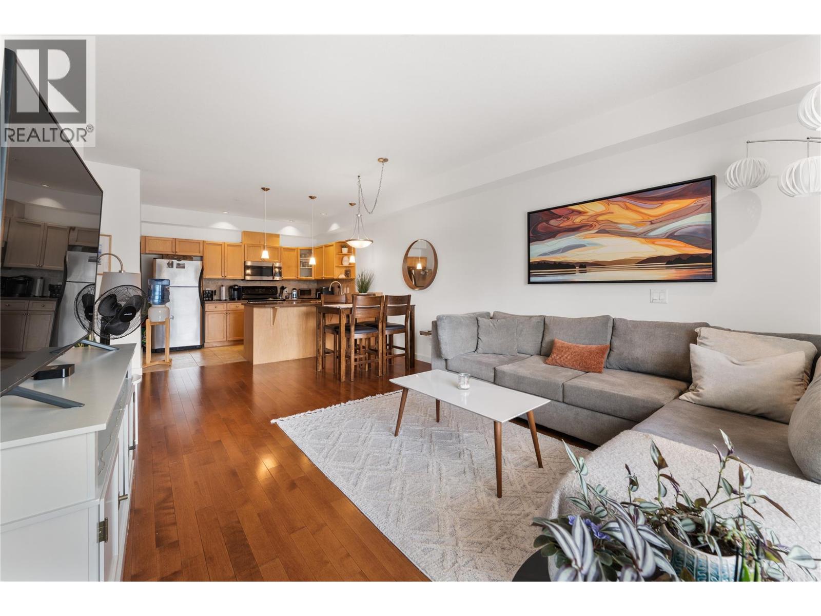 102 2120 Shannon Ridge Drive, West Kelowna