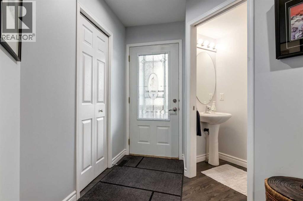 Single Family House for Sale in    Street SW Richmond Calgary 