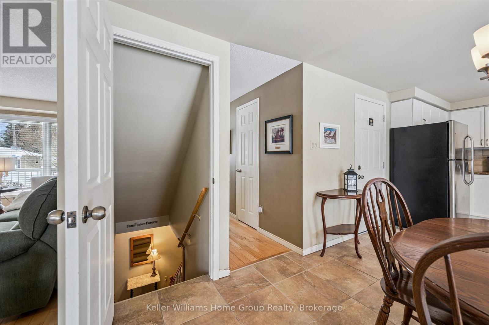185 FORFAR STREET W, Centre Wellington (Fergus), Ontario
