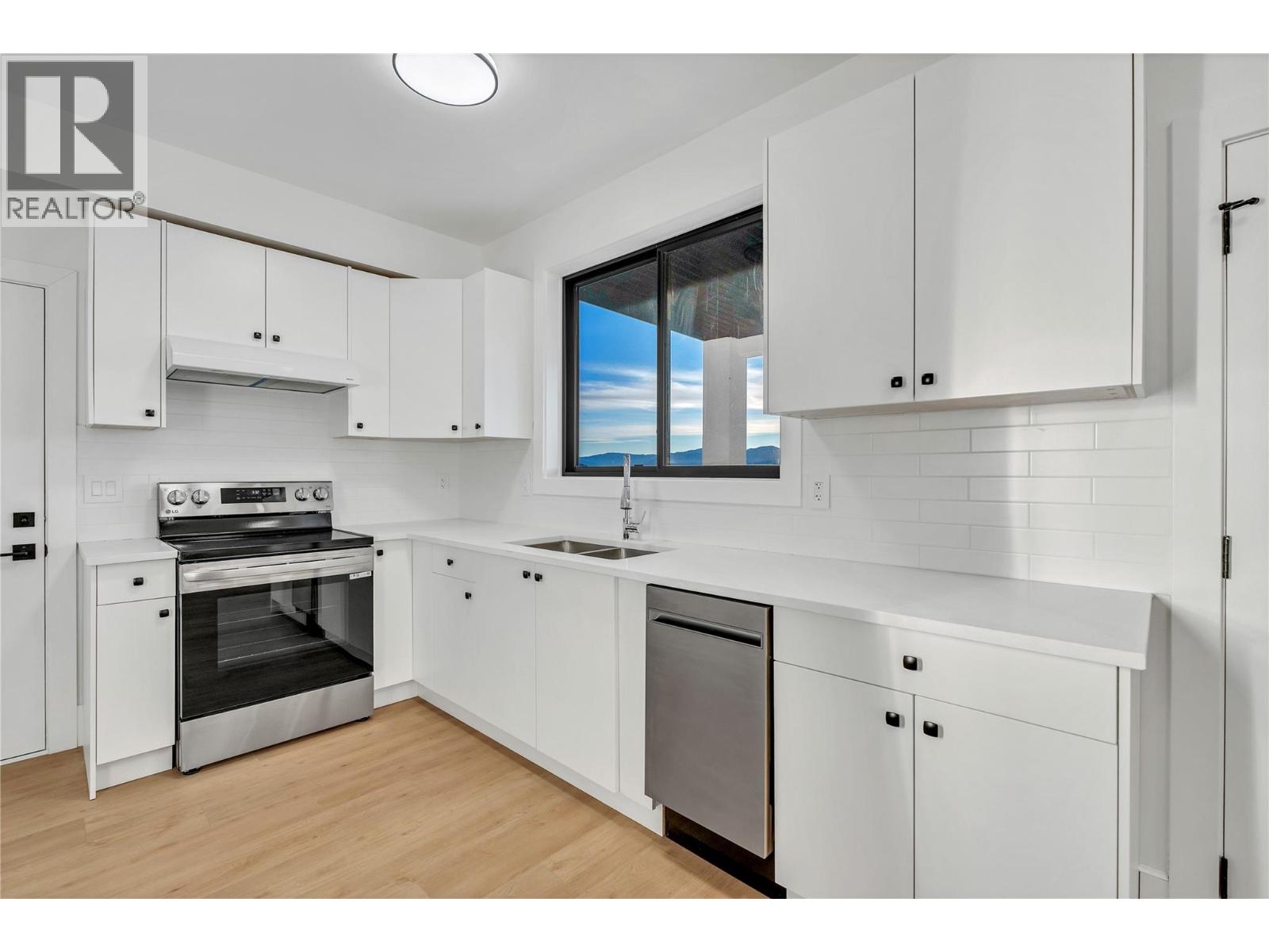  1077 Antler Drive, Penticton