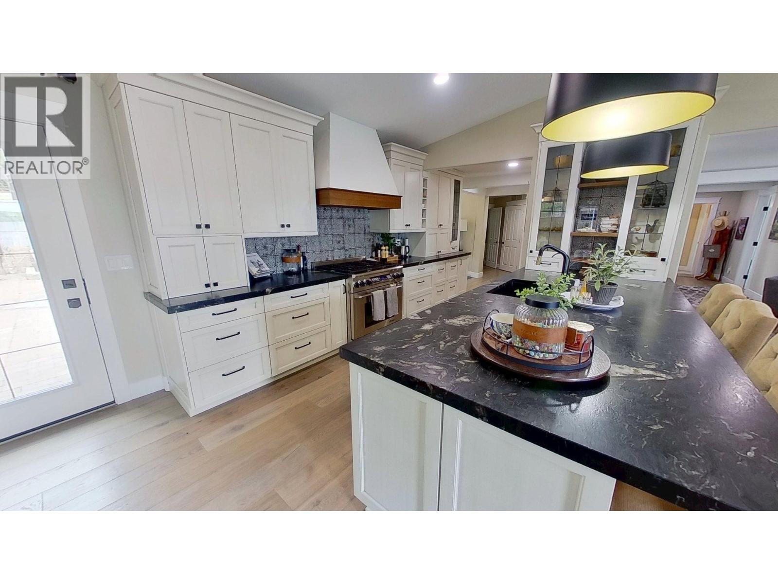 13775 GOLF COURSE ROAD, Charlie Lake