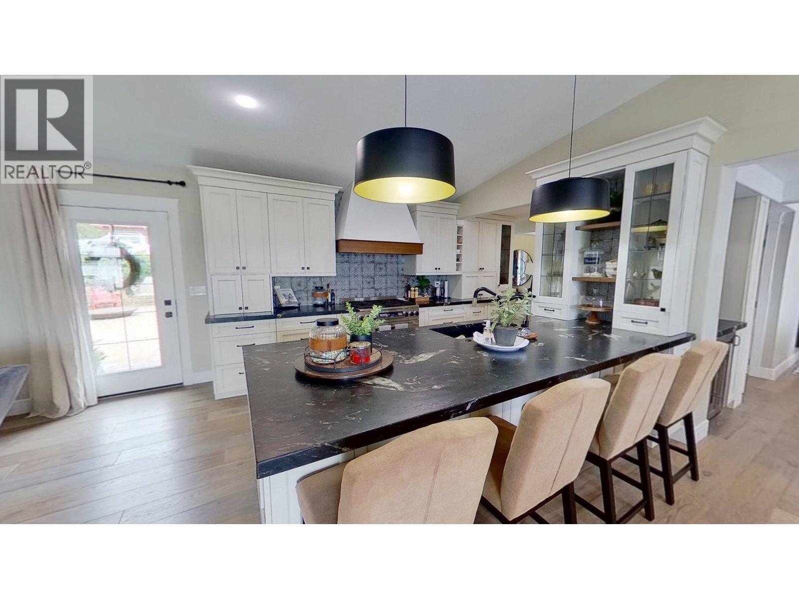 13775 GOLF COURSE ROAD, Charlie Lake