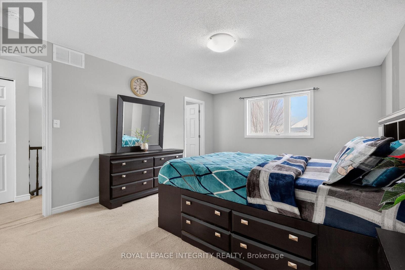 281 STERLING AVENUE — photo 33