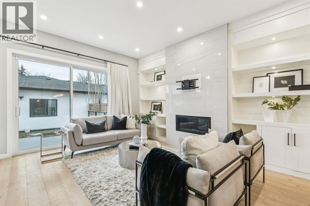 Single Family House for Sale in   Avenue NW Parkdale Calgary 