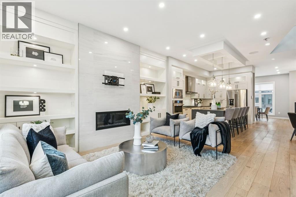 Single Family House for Sale in   Avenue NW Parkdale Calgary 