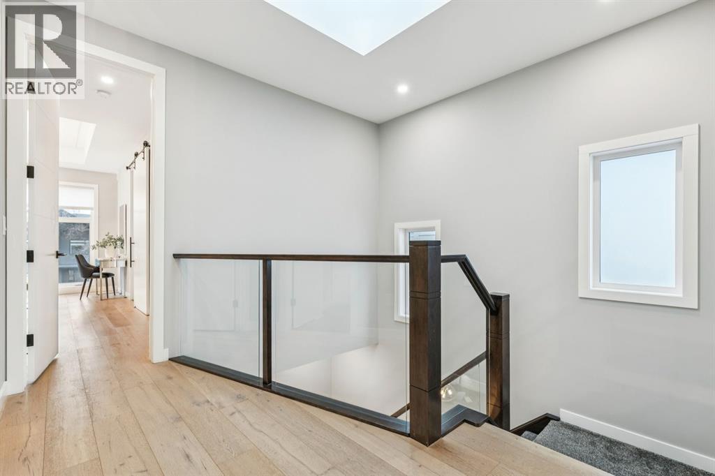 Single Family House for Sale in   Avenue NW Parkdale Calgary 