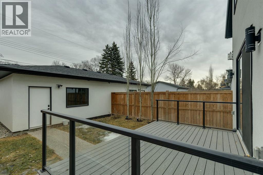 Single Family House for Sale in   Avenue NW Parkdale Calgary 