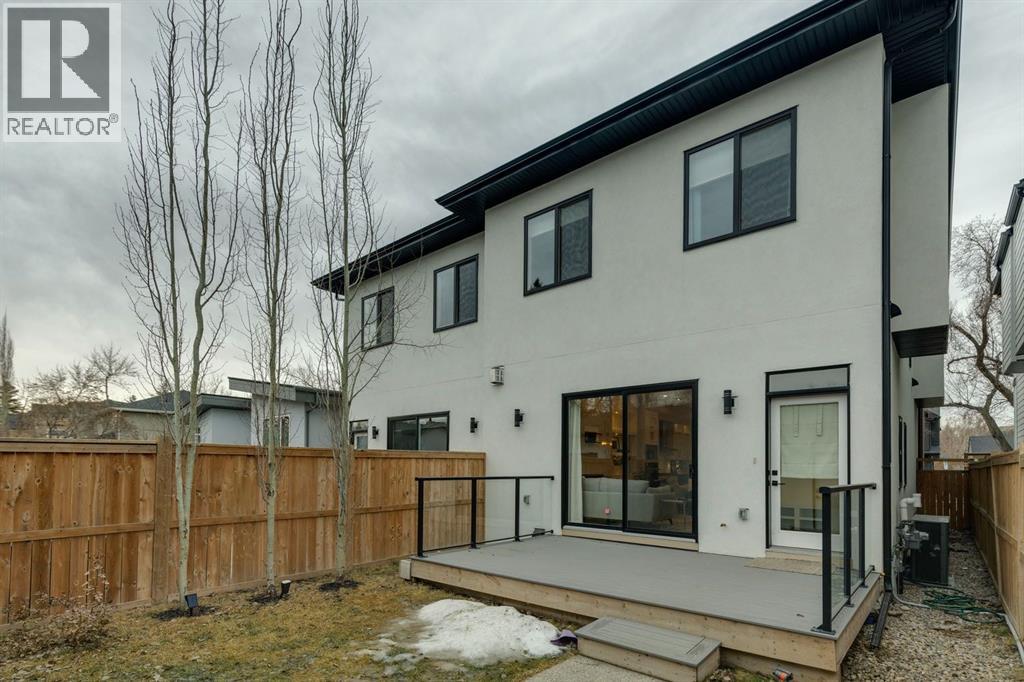 Single Family House for Sale in   Avenue NW Parkdale Calgary 