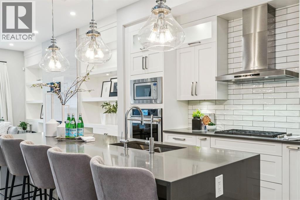 Single Family House for Sale in   Avenue NW Parkdale Calgary 