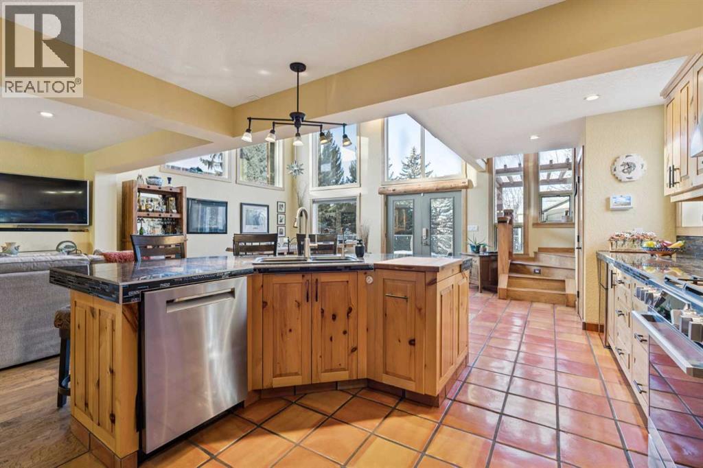 Single Family House 4 Level for Sale in  Viceroy Drive NW Varsity Calgary 