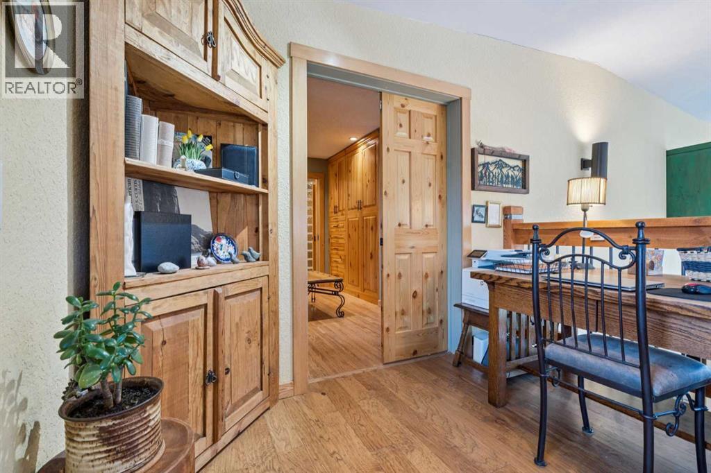 Single Family House 4 Level for Sale in  Viceroy Drive NW Varsity Calgary 