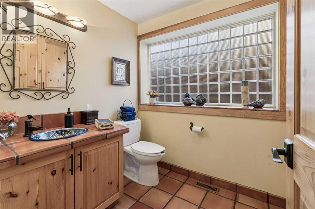 Single Family House 4 Level for Sale in  Viceroy Drive NW Varsity Calgary 